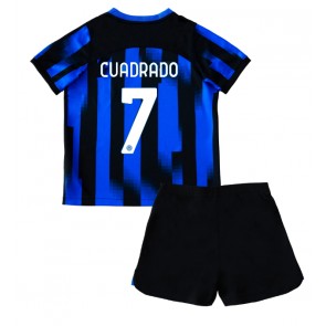 Maillot de foot Inter Milan Juan Cuadrado #7 Domicile enfant 2023-24 Manches Courte (+ pantalon court)